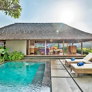 mayaloka-villas-seminyak-bali.hotelsseminyak.net/